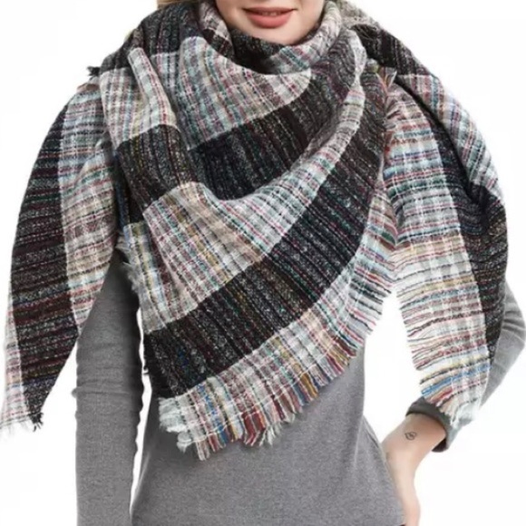 MYSTERY COLOR Cashmere Acrylic Knitted Triangle Scarf - Picture 3 of 6